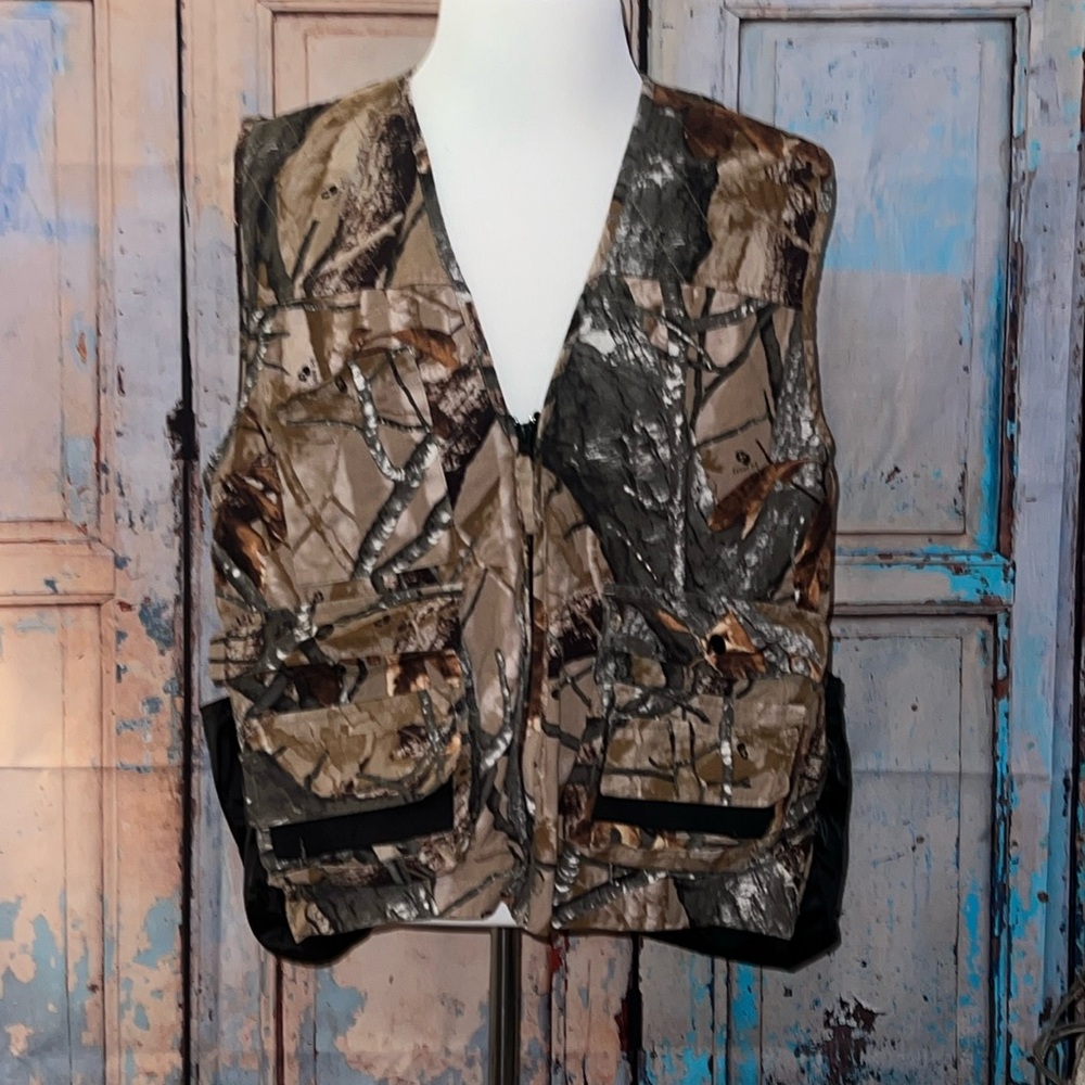 WXY Men's Hunting Game fishing Vest Fusion 3-D Camouflage Size L 42/44